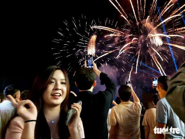 កាំជ្រួចដ៏អស្ចារ្យស្វាគមន៍ឆ្នាំថ្មី ២០២៦ - រូបថតទី ១២។