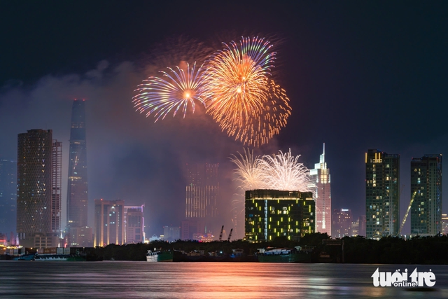 កាំជ្រួចដ៏អស្ចារ្យស្វាគមន៍ឆ្នាំថ្មី ២០២៦ - រូបថតទី ៩។