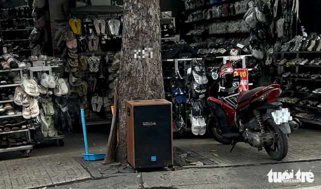 Karaoke noise fades in Ho Chi Minh City - Ảnh 2.