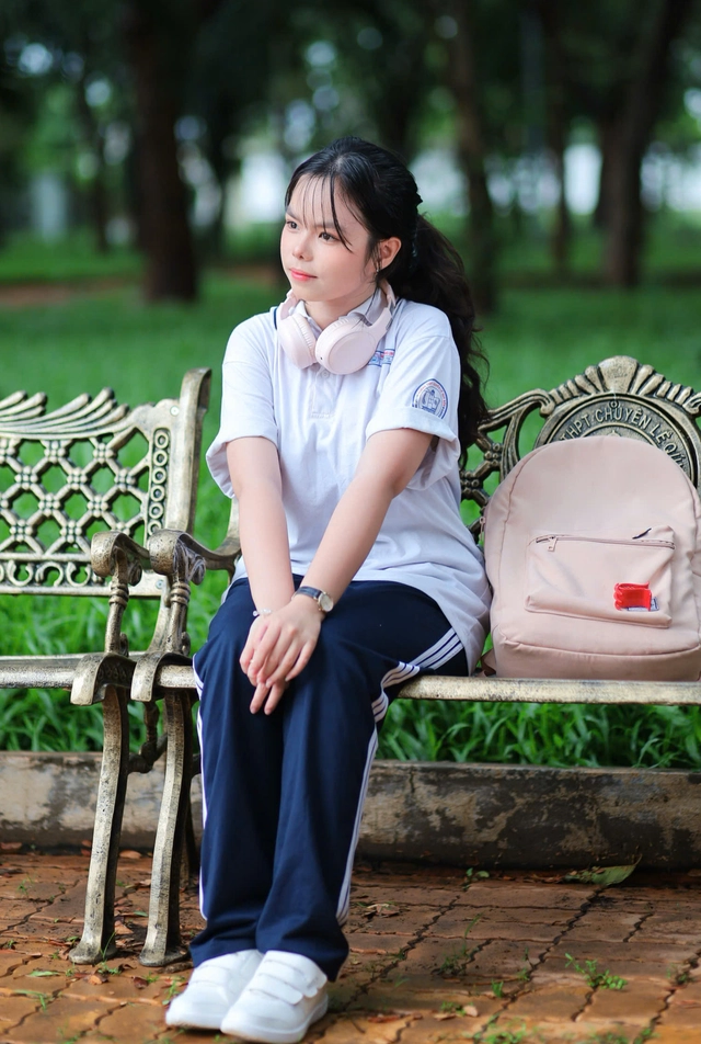 Bí quyết ôn thi môn ngữ văn cuối kỳ "nhẹ tênh" cho Gen Z - Ảnh 2. Bí quyết ôn thi môn ngữ văn cuối kỳ "nhẹ tênh" cho Gen Z - Ảnh 2.