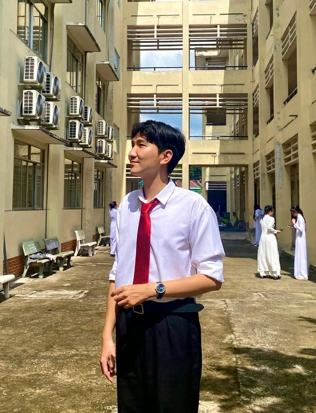 Bí quyết ôn thi môn ngữ văn cuối kỳ "nhẹ tênh" cho Gen Z - Ảnh 3. Bí quyết ôn thi môn ngữ văn cuối kỳ "nhẹ tênh" cho Gen Z - Ảnh 3.