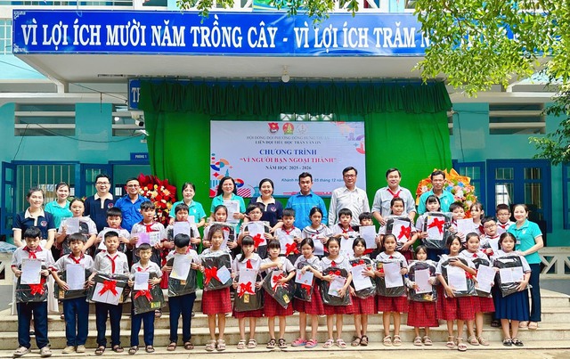 Cứu trợ bão lũ, Làng Đội thành phố cùng về đích - Ảnh 1.