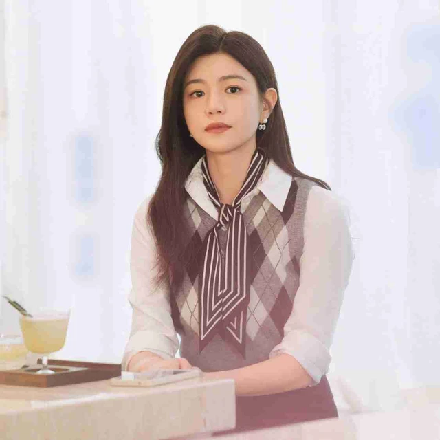 Trần Nghiên Hy trở lại màn ảnh nhỏ, hàng loạt sao Hoa ngữ ủng hộ- Ảnh 2.