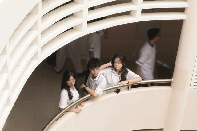 Bí quyết ôn thi môn ngữ văn cuối kỳ "nhẹ tênh" cho Gen Z - Ảnh 1. Bí quyết ôn thi môn ngữ văn cuối kỳ "nhẹ tênh" cho Gen Z - Ảnh 1.