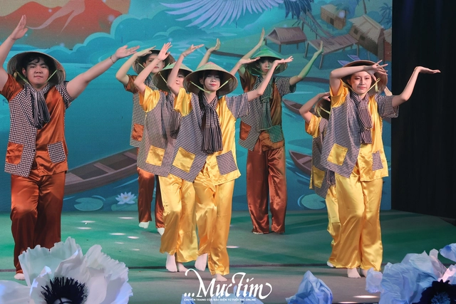 'Giới hạn là bầu trời': Chương trình nghệ thuật tôn vinh tài năng của thanh thiếu nhi khuyết tật- Ảnh 3. 'Giới hạn là bầu trời': Chương trình nghệ thuật tôn vinh tài năng của thanh thiếu nhi khuyết tật- Ảnh 3.