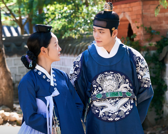 Cạnh tranh cùng Taxi driver 3, vì sao Moon river vẫn hút khán giả?- Ảnh 1. Cạnh tranh cùng Taxi driver 3, vì sao Moon river vẫn hút khán giả?- Ảnh 1.