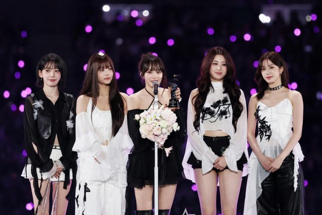 Stray Kids và IU dẫn đầu tại AAA 2025, Park Bo Gum thắng hai giải cặp đôi- Ảnh 2. Stray Kids và IU dẫn đầu tại AAA 2025, Park Bo Gum thắng hai giải cặp đôi- Ảnh 2.