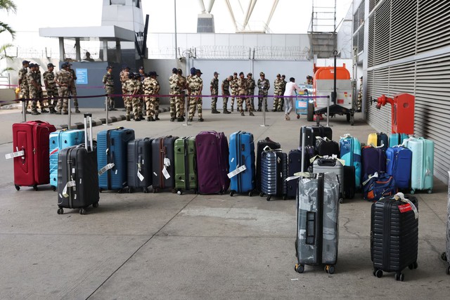 Too big to fail? IndiGo crisis exposes risks in Indian aviation- Ảnh 3. Too big to fail? IndiGo crisis exposes risks in Indian aviation- Ảnh 3.
