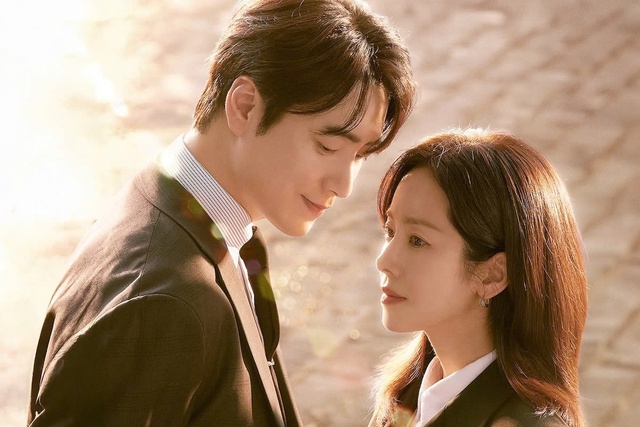 5 cặp đôi gây sốt nhất phim Hàn năm 2025- Ảnh 11. 5 cặp đôi gây sốt nhất phim Hàn năm 2025- Ảnh 11.