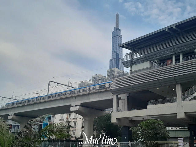 Lên lịch khám phá các quán cà phê ngắm metro tại TP.HCM- Ảnh 2.