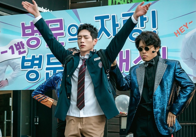 Seo Kang Jun và Jin Ki Joo 'gây sốt' với Undercover High School; Jang Da Ah đàm phán phim mới...- Ảnh 1.