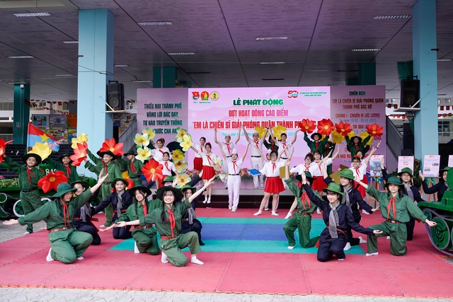 Rèn luyện Đội viên trực tuyến: ‘Chiến sĩ giải phóng quân sẵn sàng đội ngũ’- Ảnh 1.