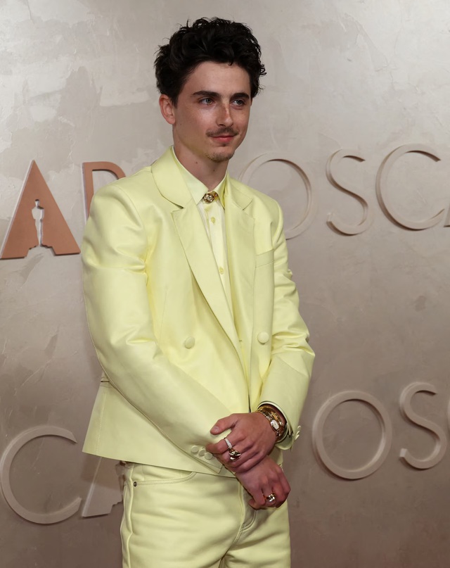 Top 10 ngôi sao mặc đẹp nhất Oscar 2025- Ảnh 3.