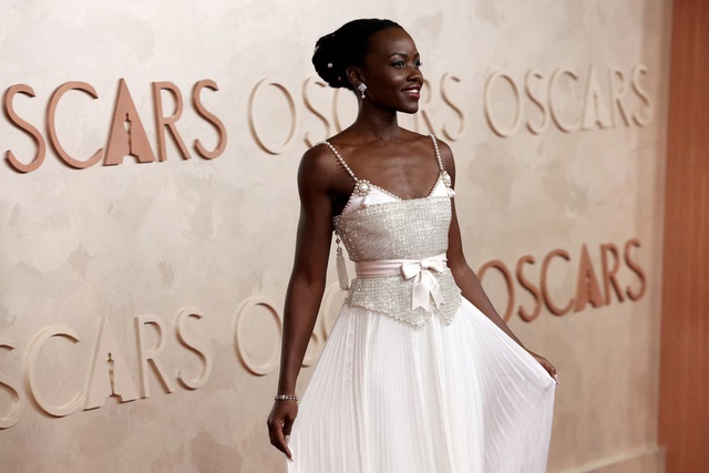 Top 10 ngôi sao mặc đẹp nhất Oscar 2025- Ảnh 6.