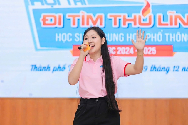 Ca sĩ teen Ngọc Giàu: Ghi điểm với kỹ năng mềm- Ảnh 1.