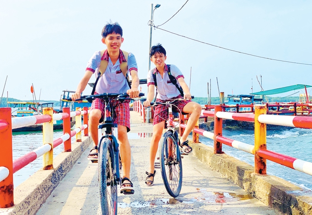 Chòng chành sóng nước Thạnh An - Bài 3: Vượt sóng đến trường- Ảnh 5.