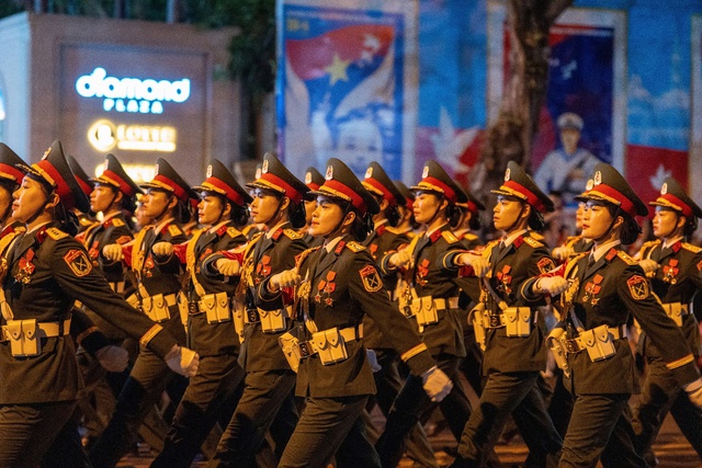 Xem diễu binh, diễu hành sáng 30-4 bằng cách nào? - Ảnh 1.