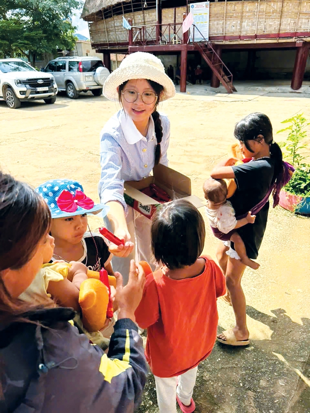 Thế hệ mới vươn mình tiến tới - Kỳ 3: Hạt mầm nghĩa tình - Ảnh 1.