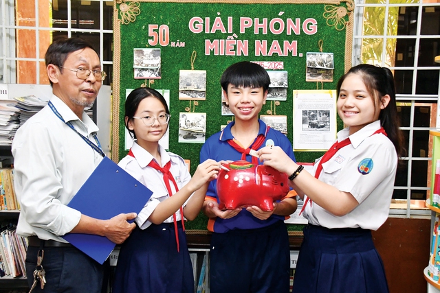 Đội viên thành phố góp thương yêu đến bà con xã đảo Thạnh An- Ảnh 6.