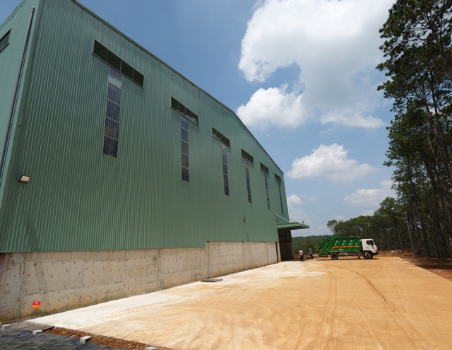 Vietnam’s Lam Dong Province opens first waste-to-clean-soil plant - Ảnh 1.