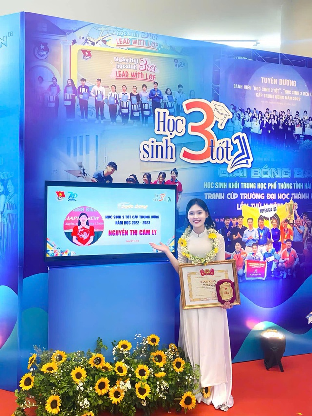 Lớn lên cùng đất nước - Ảnh 1.