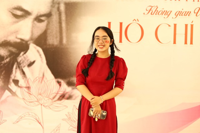 Thầy trò Trường THPT Hùng Vương thắp sáng tình yêu Tổ quốc qua minishow ‘Vui sao nước mắt lại trào’ - Ảnh 11.