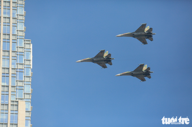 5 best spots to watch fighter jet aerobatic display in downtown Ho Chi Minh City on Reunification Day
- Ảnh 4.