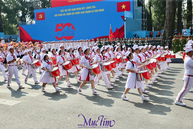 Khối thiếu nhi, thanh niên diễu hành đầy cảm xúc mừng đại lễ 30-4- Ảnh 2.