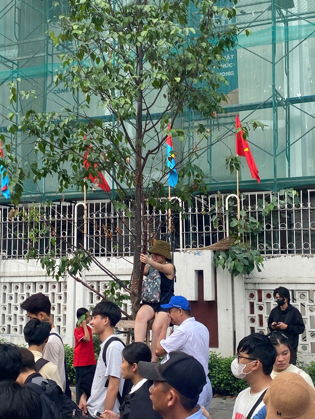 View độc lạ khi xem diễu binh - Ảnh 8.