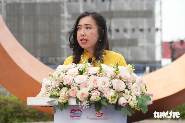 Ho Chi Minh City unveils Möbius-inspired International Friendship Symbol- Ảnh 2. Ho Chi Minh City unveils Möbius-inspired International Friendship Symbol- Ảnh 2.