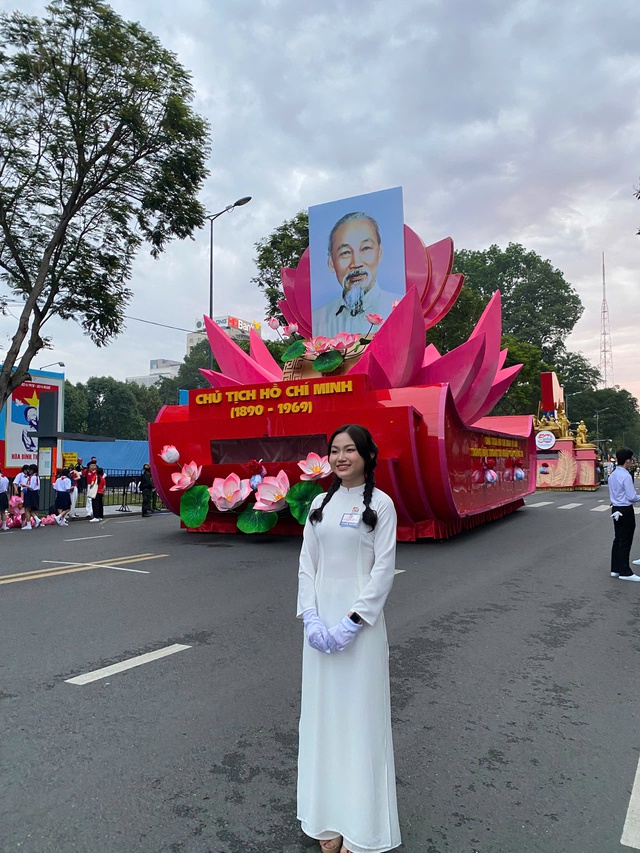 Sinh viên Trường đại học Tôn Đức Thắng tự hào tham gia lễ diễu binh, diễu hành 30-4- Ảnh 2.