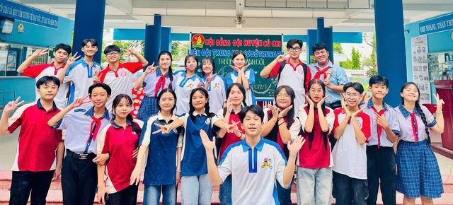 Những gương mặt Cháu ngoan Bác Hồ đình đám bây giờ ra sao? - Ảnh 1.