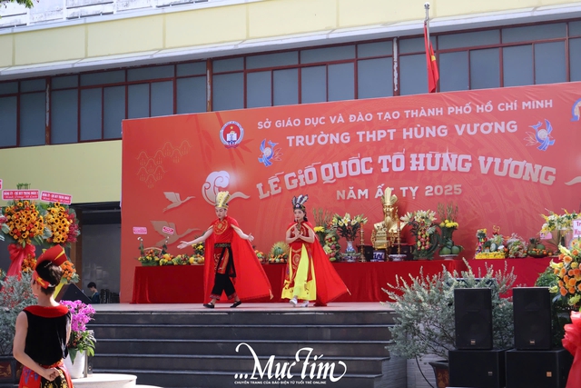 Tiếng trống Mê Linh vang lên tại Trường THPT Hùng Vương trong ngày Giỗ Tổ- Ảnh 12.