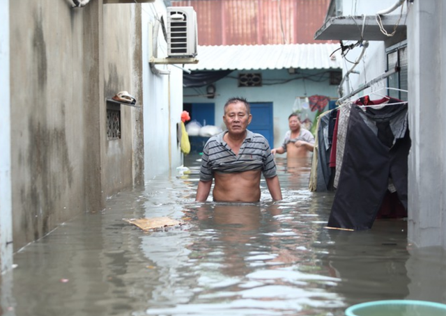 Residents in Ho Chi Minh City boarding house struggle to recover after flooding
- Ảnh 3. Residents in Ho Chi Minh City boarding house struggle to recover after flooding
- Ảnh 3.
