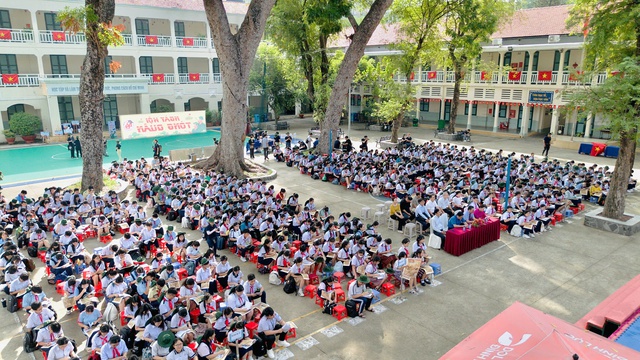 Những khoảnh khắc 'đủ wow' tại chung kết Giải Lê Quý Đôn lần thứ 26- Ảnh 1.