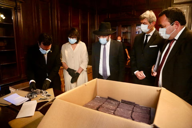 Argentina's top court finds 80 boxes of Nazi materials in its basement - Ảnh 1.
