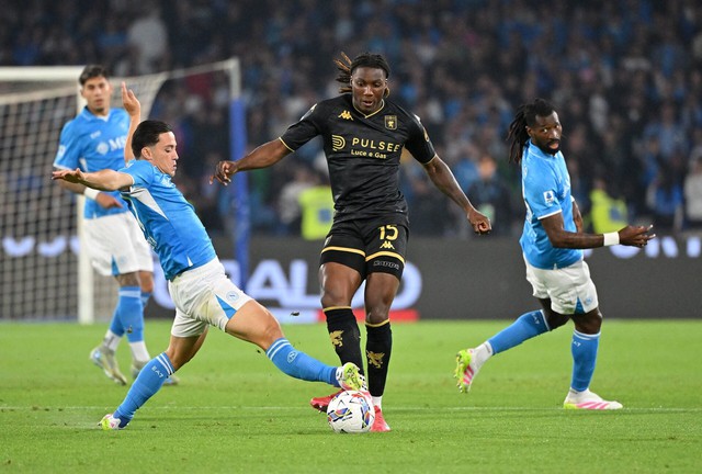 Napoli’s title hopes shaken by late Genoa equaliser as Inter close in - Ảnh 2. Napoli’s title hopes shaken by late Genoa equaliser as Inter close in - Ảnh 2.