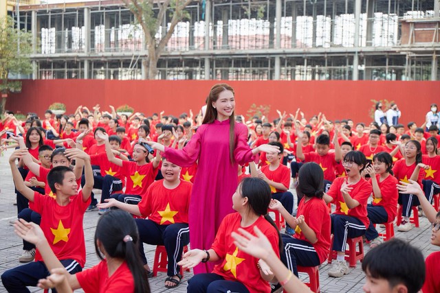 Ngoài Hòa Minzy, nghệ sĩ trẻ nào sẽ được tuyên dương tại Đại hội Thanh niên tiên tiến làm theo lời Bác 2025?- Ảnh 2.