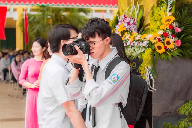 Có lúc phải bán máy ảnh để... làm chủ studio - Ảnh 3.