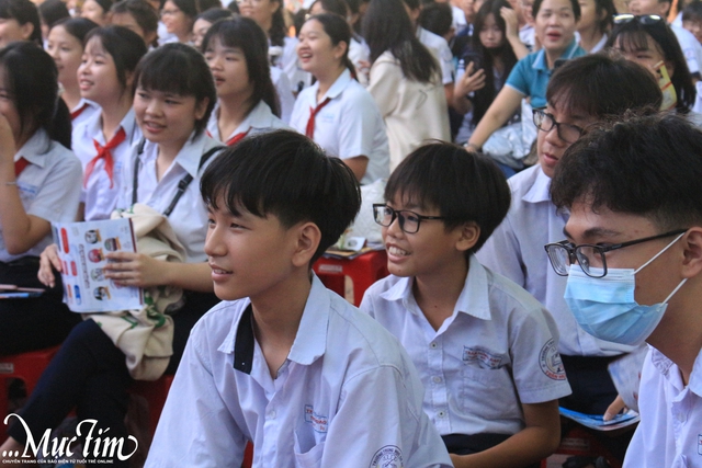 Hôm nay 14-5, công bố số liệu đăng ký nguyện vọng lớp 10 ban đầu - Ảnh 1.