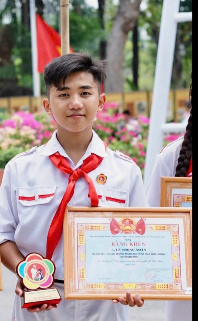 Nam sinh Trường THCS Xuân Thới Thượng được tuyên dương Cháu ngoan Bác Hồ toàn quốc- Ảnh 4.