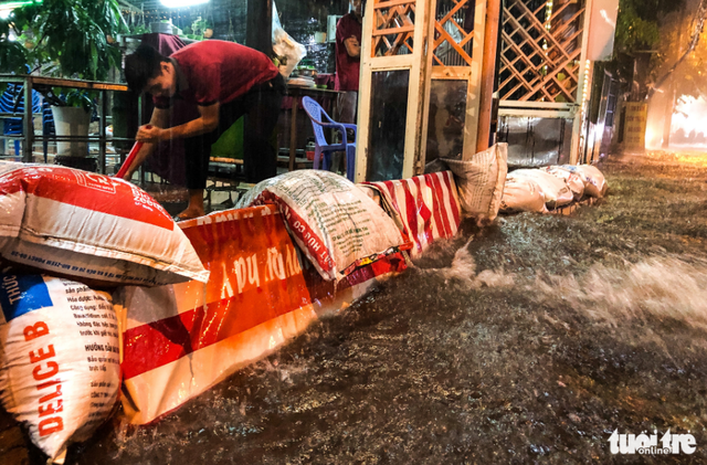 In Ho Chi Minh City, street revamp aims to end years of severe flooding
- Ảnh 9. In Ho Chi Minh City, street revamp aims to end years of severe flooding
- Ảnh 9.