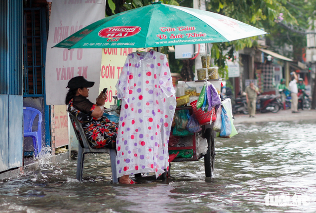In Ho Chi Minh City, street revamp aims to end years of severe flooding
- Ảnh 3. In Ho Chi Minh City, street revamp aims to end years of severe flooding
- Ảnh 3.