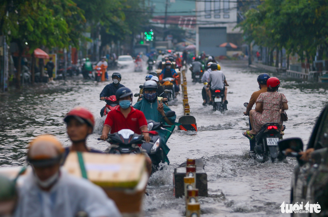 In Ho Chi Minh City, street revamp aims to end years of severe flooding
- Ảnh 6. In Ho Chi Minh City, street revamp aims to end years of severe flooding
- Ảnh 6.