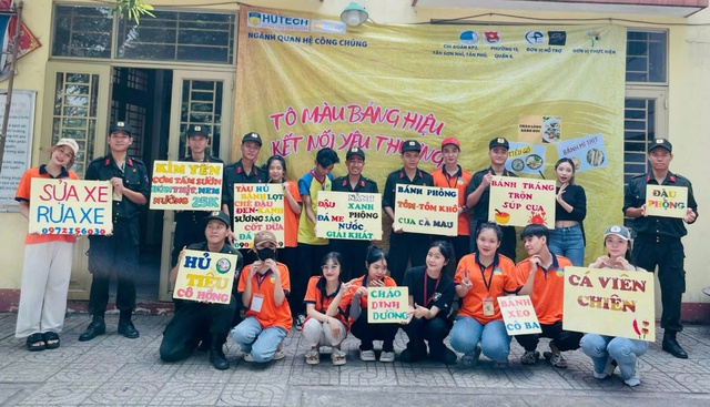 'Sống trong nghề' ngay từ giảng đường: trải nghiệm đặc biệt của sinh viên Quan hệ công chúng HUTECH- Ảnh 8.