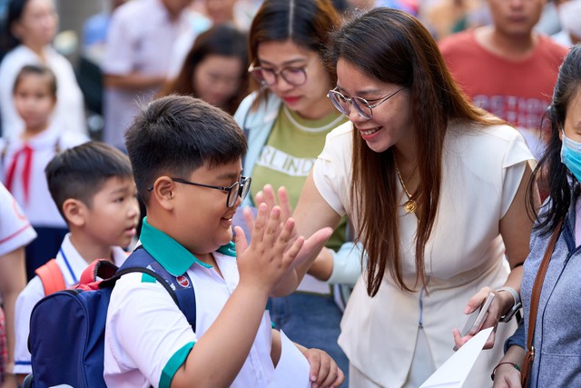 Sáng nay 16-8, diễn ra Lễ phát thưởng Giải Lê Quý Đôn năm học 2024 - 2025 - Ảnh 2.