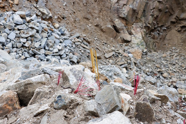 5 missing, 4 injured after landslide hits northern Vietnam hydropower plant construction site - Ảnh 9. 5 missing, 4 injured after landslide hits northern Vietnam hydropower plant construction site - Ảnh 8.