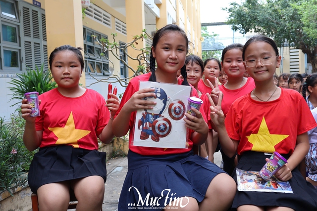 Học sinh Trường tiểu học Nguyễn Hữu Trí sôi nổi nhận diện 4 nhóm chất dinh dưỡng cần thiết - Ảnh 16.