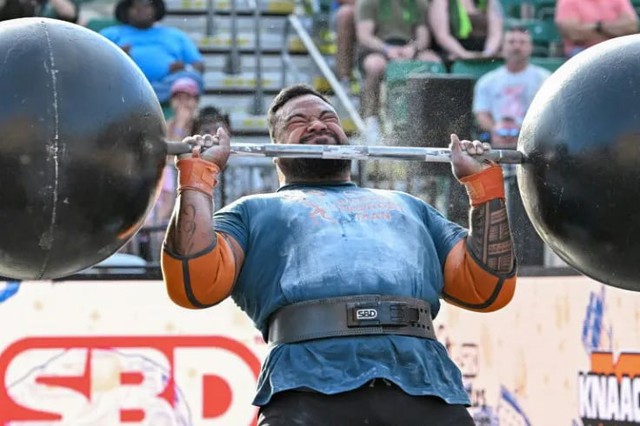 'Gentle Giants': World's strongest men defy stereotypes - Ảnh 1. 'Gentle Giants': World's Strongest Men Defy Stereotypes - Ảnh 1.