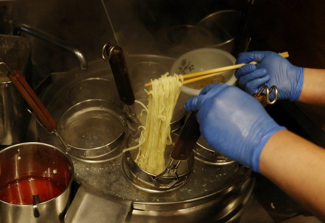Japan's Yoshinoya bets big on ramen noodles for next phase of expansion - Ảnh 2. Japan's Yoshinoya bets big on ramen noodles for next phase of expansion - Ảnh 2.